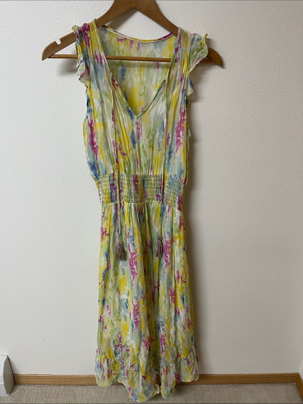 Anthropologie yellow Floral-Print V-Neck Dress with Smocked Waist women’s size 4